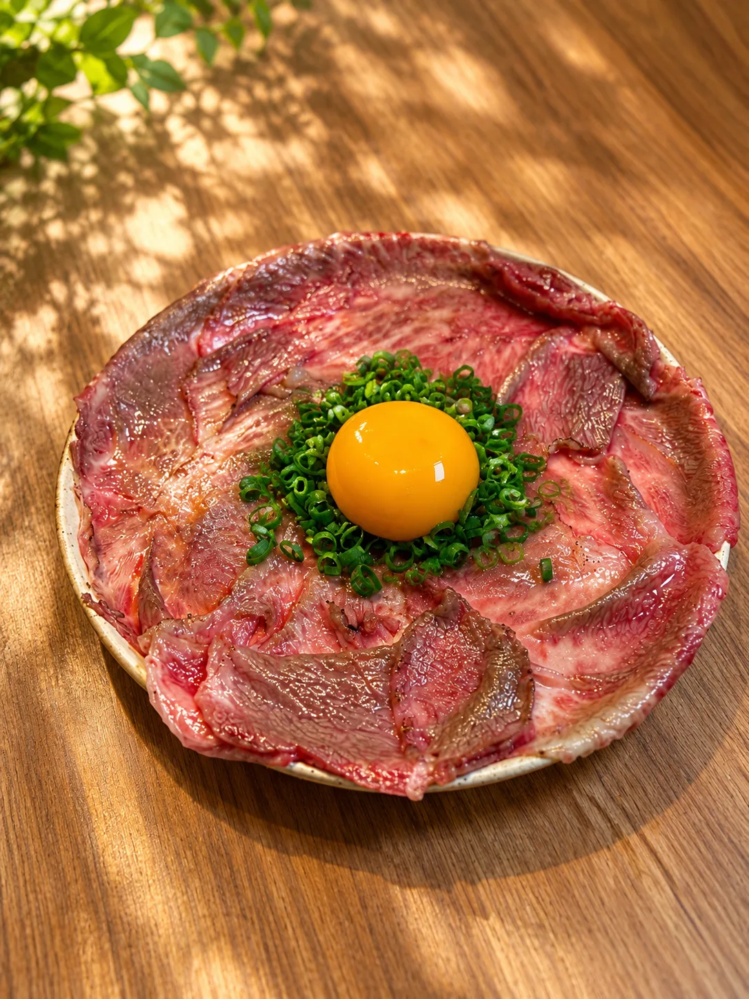 石垣牛炙りユッケの料理写真